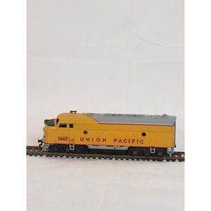 HO scale Model Train Diesel Locomotive UP 1467 Union Pacific tested/works
